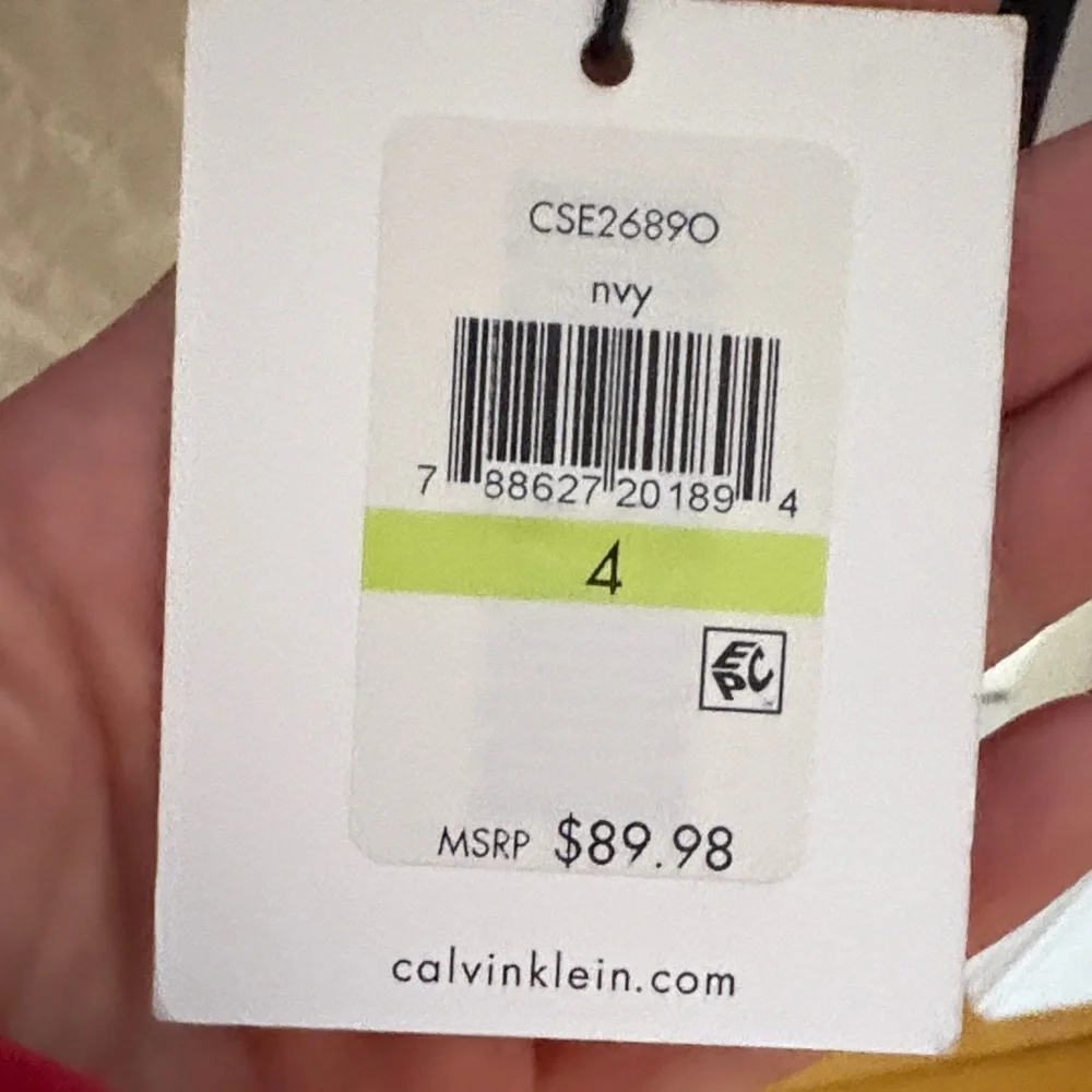 Calvin Klein women’s Elegant Black blazer - Picture 5 of 6